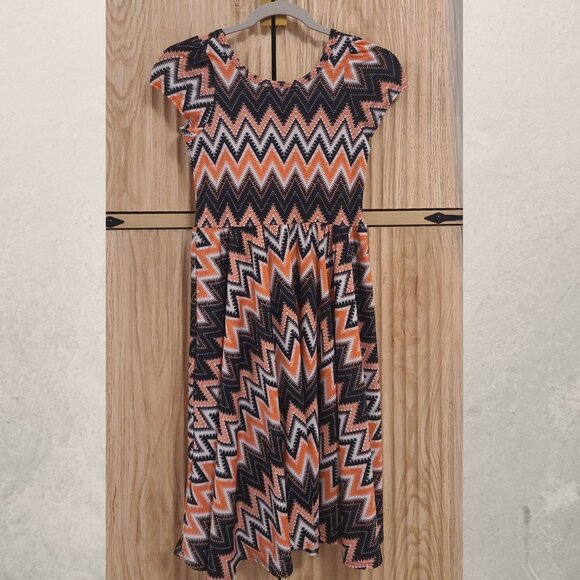 LuLaRoe Zigzag Skater Dress – Size 12/14 | Orange Black White Chevron - Picture 2 of 8